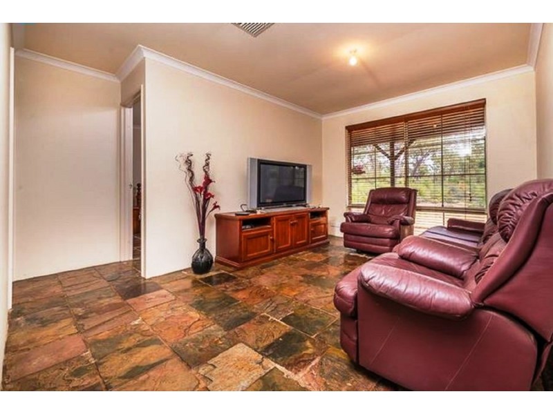 41 Robin Grove, Bindoon WA 6502