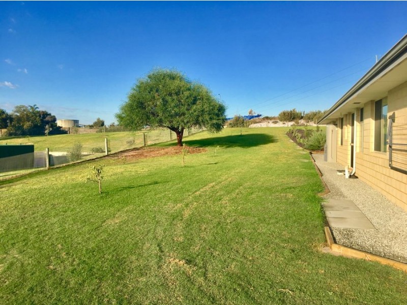 28 Fraser Close, Muchea WA 6501