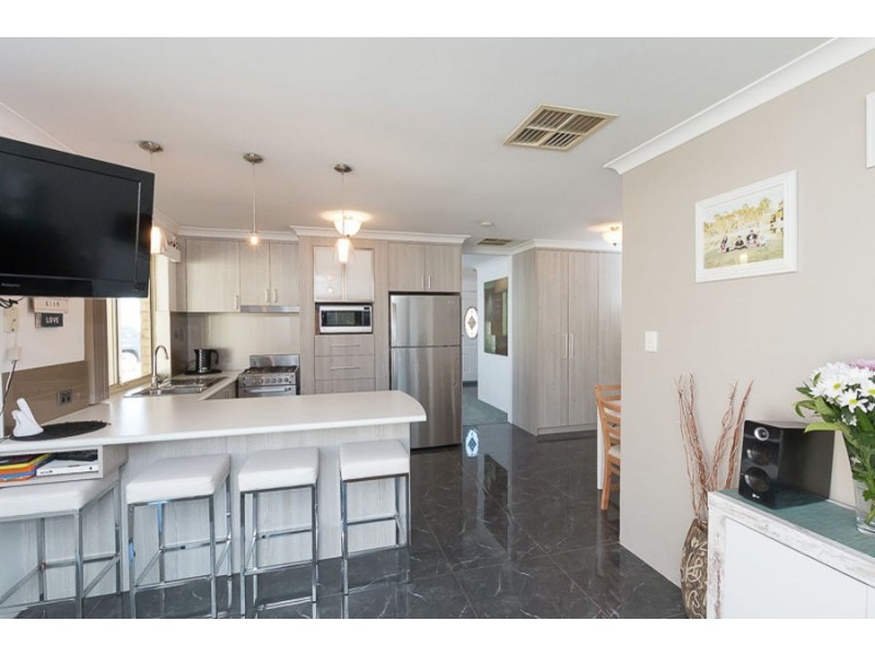 5 Chantry Place, Kiara WA 6054