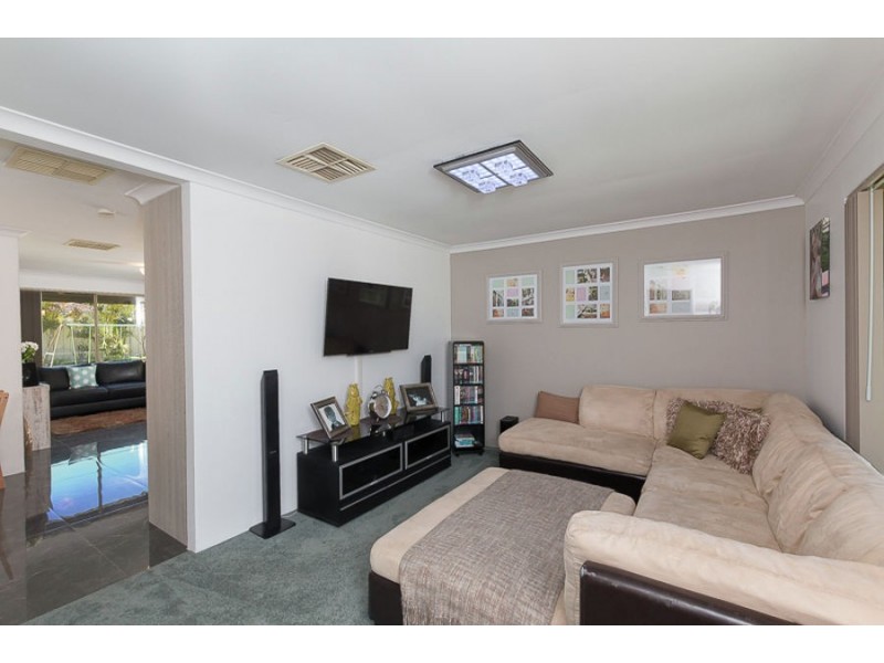 5 Chantry Place, Kiara WA 6054