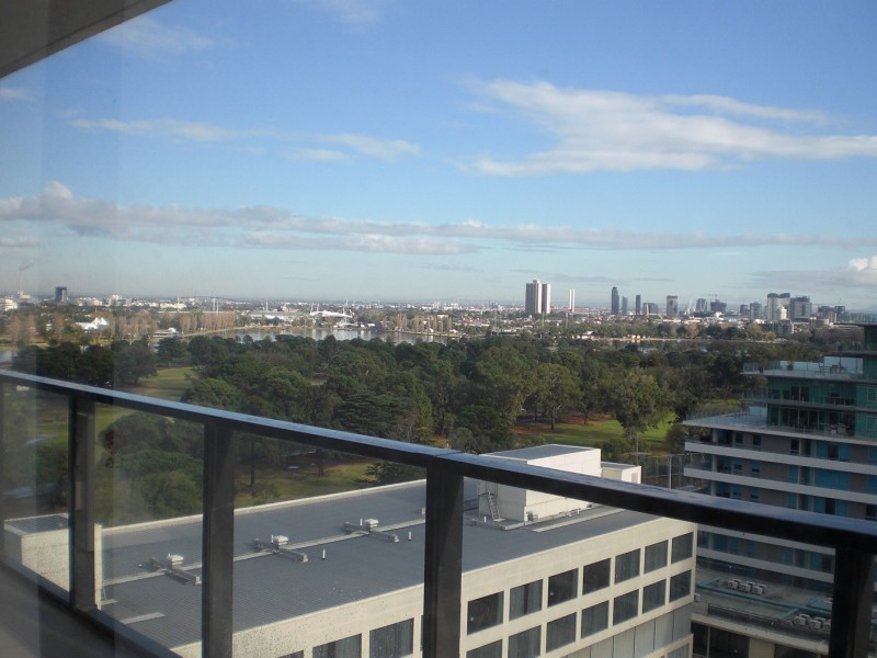 1004/55 Queens Road, Melbourne VIC 3000