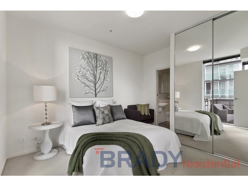 2206/25-33 Wills Street, Melbourne VIC 3000