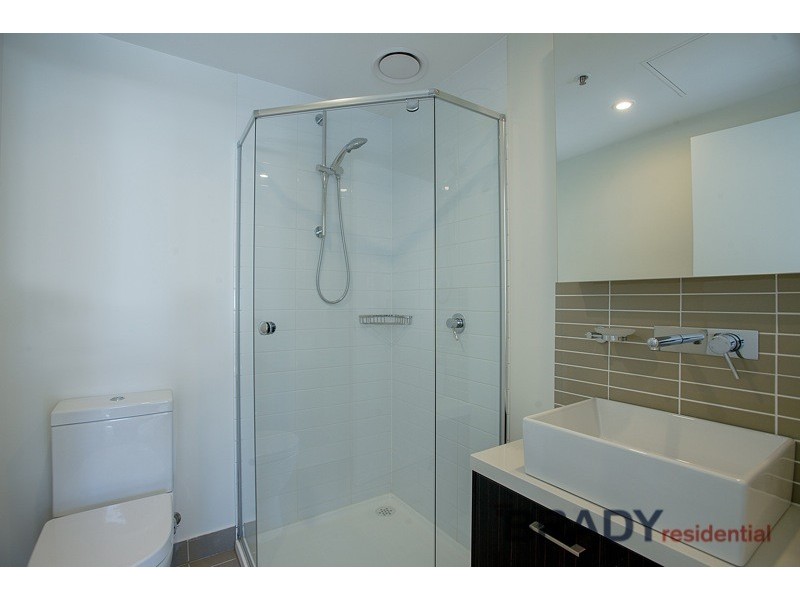 407/8 Sutherland Street, Melbourne VIC 3000