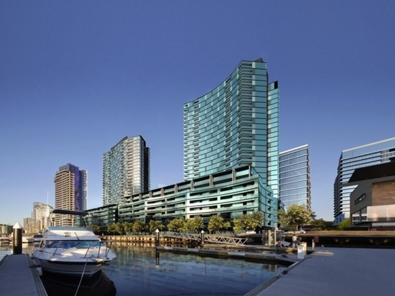 906/9 Waterside Place, Docklands VIC 3008