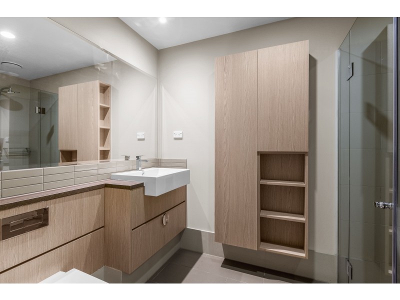 918/228 A’Beckett Street, Melbourne VIC 3000