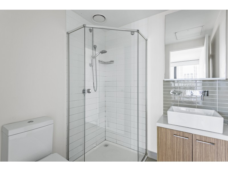 3708/8 Sutherland Street, Melbourne VIC 3000