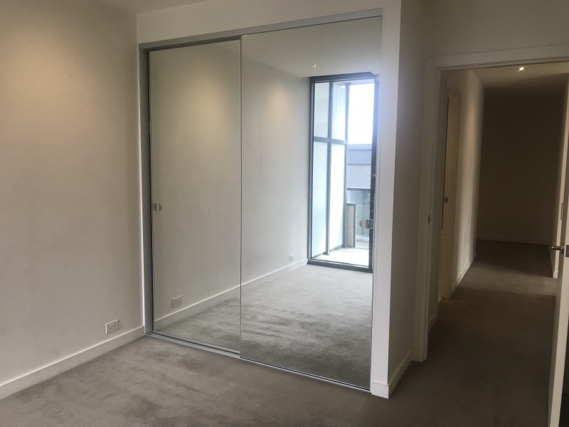 1004/55 Queens Road, Melbourne VIC 3000