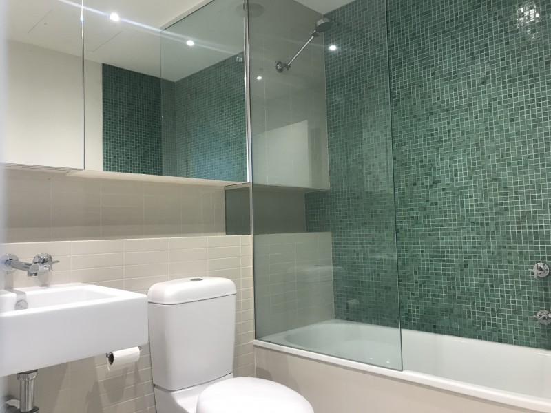 1004/55 Queens Road, Melbourne VIC 3000