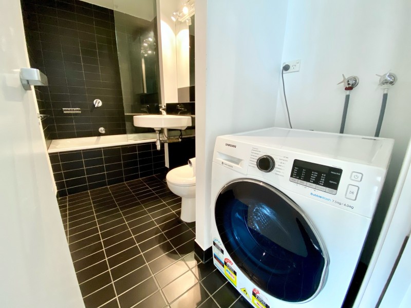 2203/620 Collins Street, Melbourne VIC 3000