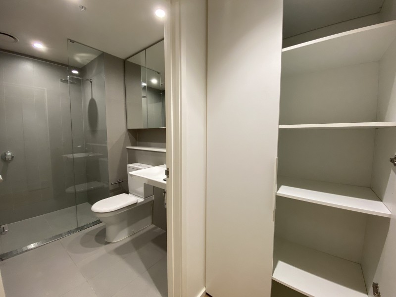 203W/888 Collins Street, Docklands VIC 3008