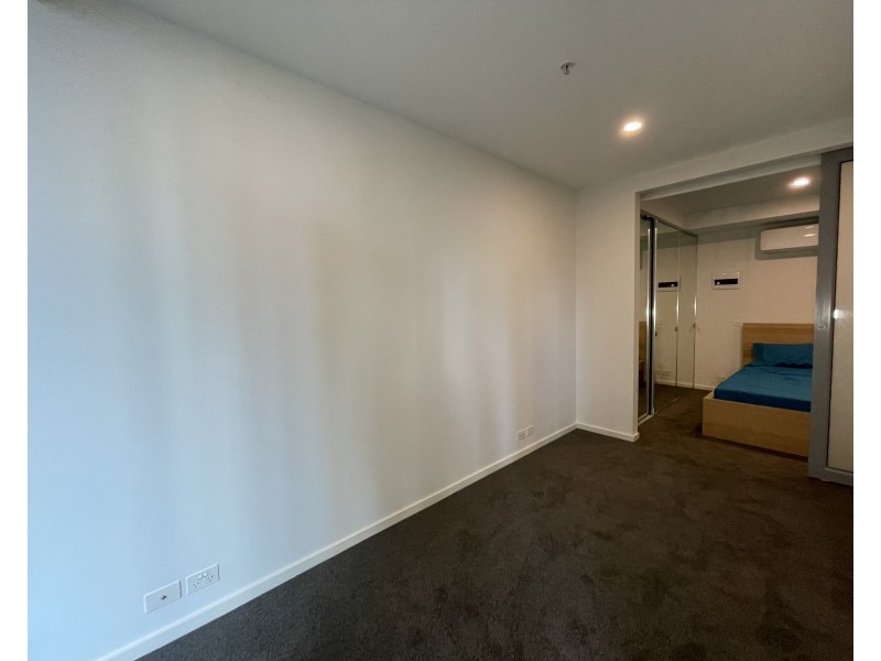 2010/8 Downie Street, Melbourne VIC 3000