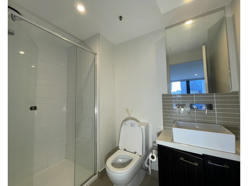 1605/8 Sutherland Street, Melbourne VIC 3000