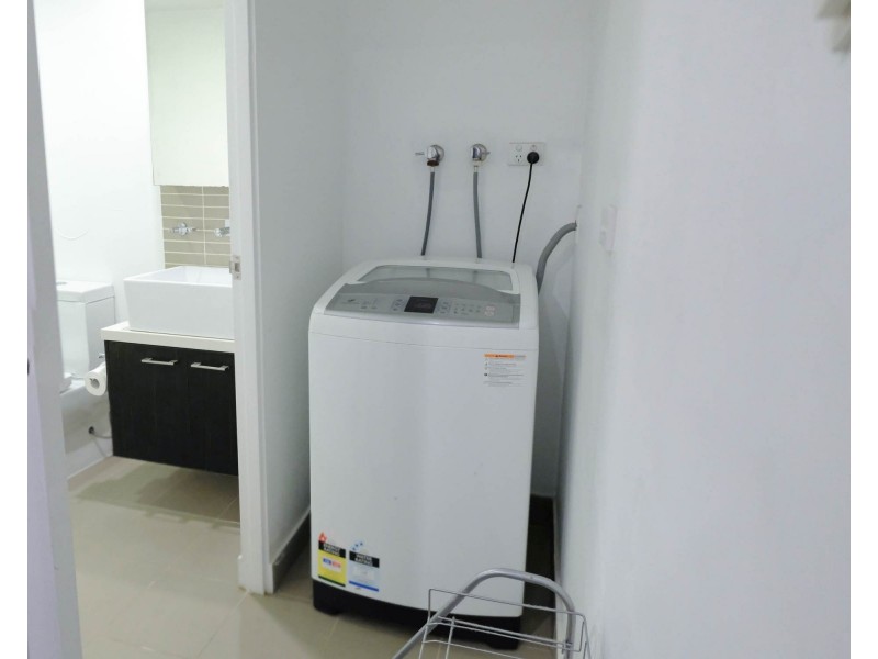 1309/8 Sutherland Street, Melbourne VIC 3000