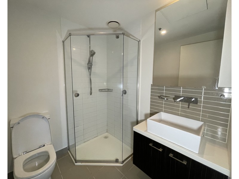 607/8 Sutherland Street, Melbourne VIC 3000