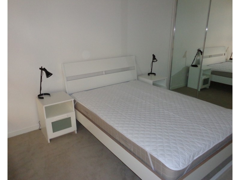 703/8 Sutherland Street, Melbourne VIC 3000