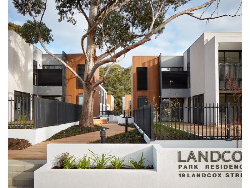 18/19 Landcox Street, Brighton East VIC 3187