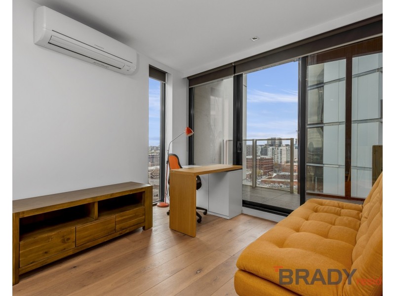 1813/677 La Trobe Street, Docklands VIC 3008