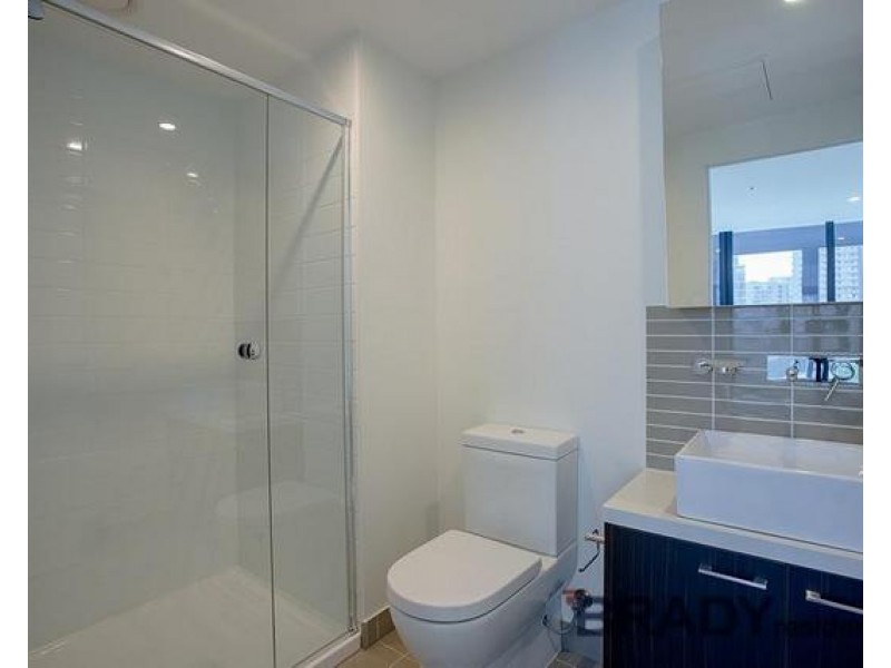 1205/8 Sutherland Street, Melbourne VIC 3000