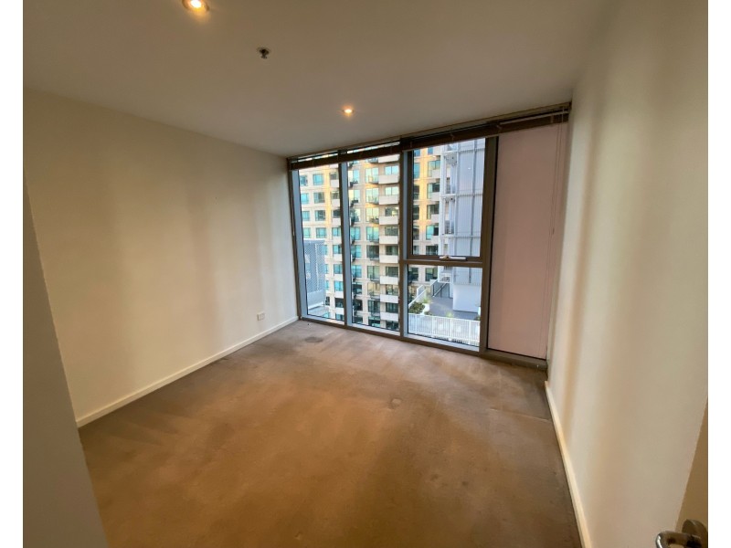 1402/8 Exploration Lane, Melbourne VIC 3000