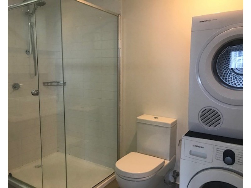 709/8 Sutherland Street, Melbourne VIC 3000