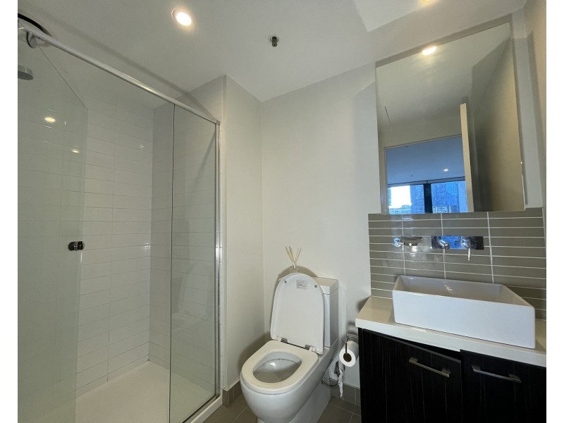 1605/8 Sutherland Street, Melbourne VIC 3000