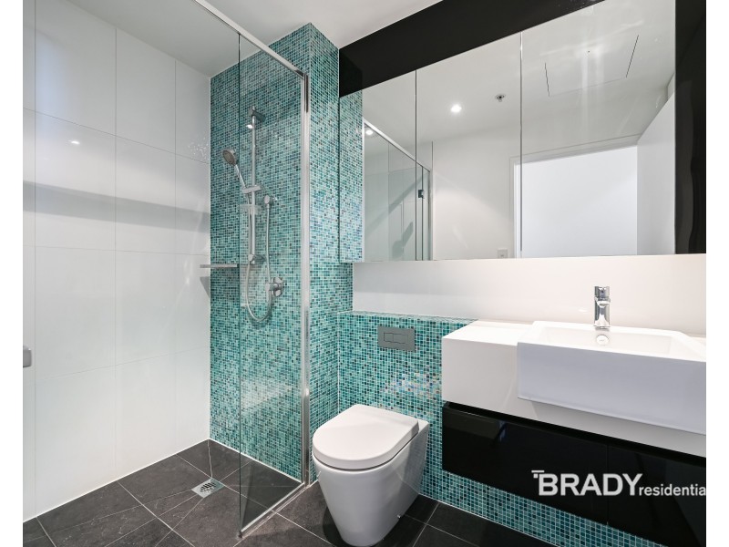 2307/231 Harbour Esplanade, Docklands VIC 3008