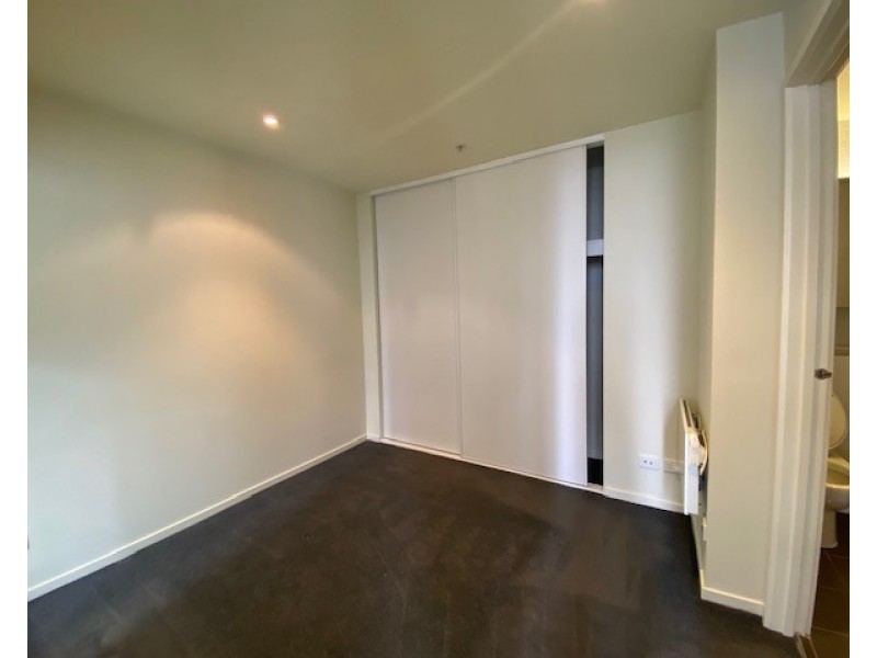 2403/22-40 Wills Street, Melbourne VIC 3000