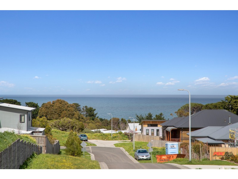 15 Hillcrest Avenue, Kilcunda VIC 3995