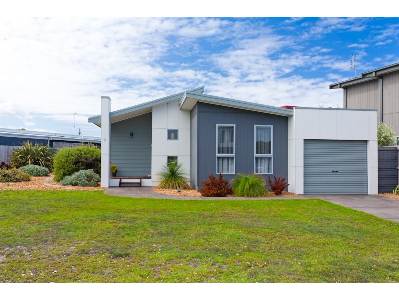 7 BLUE WATER CIRCLE, Cape Paterson VIC 3995