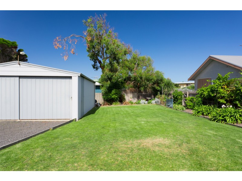 11 REEF STREET, Cape Paterson VIC 3995