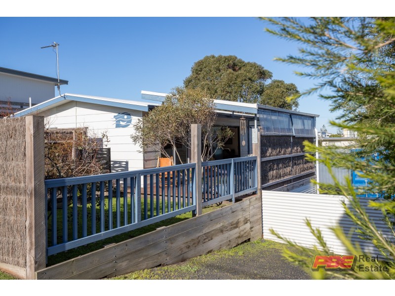 19 SCENIC ROAD, Cape Paterson VIC 3995