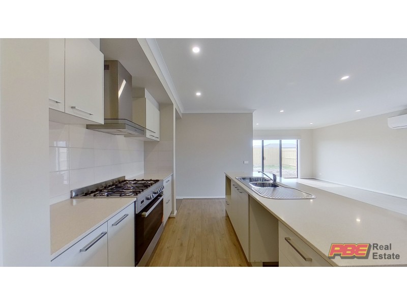 10 Barrier Avenue, Dalyston VIC 3992