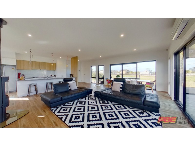 12 Seaview Crescent, Kilcunda VIC 3995