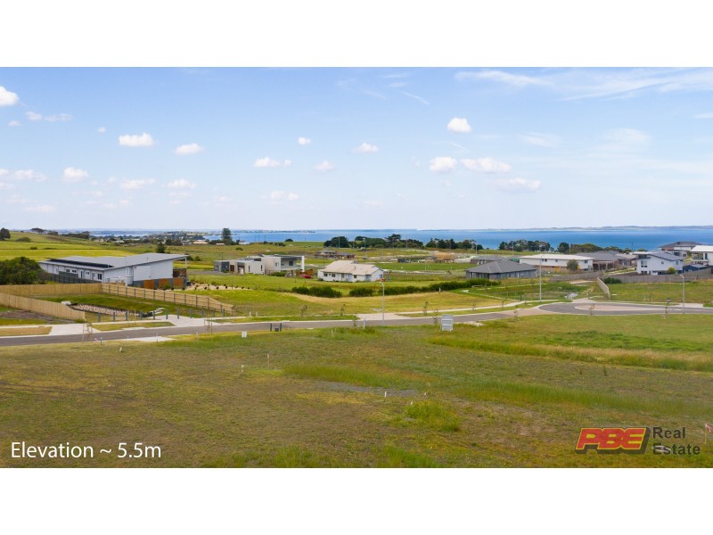 2/15 Elevation Crescent, San Remo VIC 3925