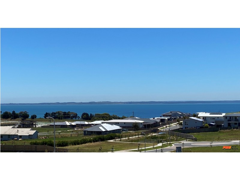 1/30 Elevation Crescent, San Remo VIC 3925