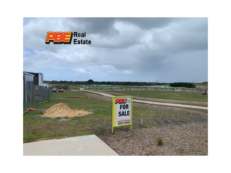 11 TRUMPETER STREET, Cape Paterson VIC 3995