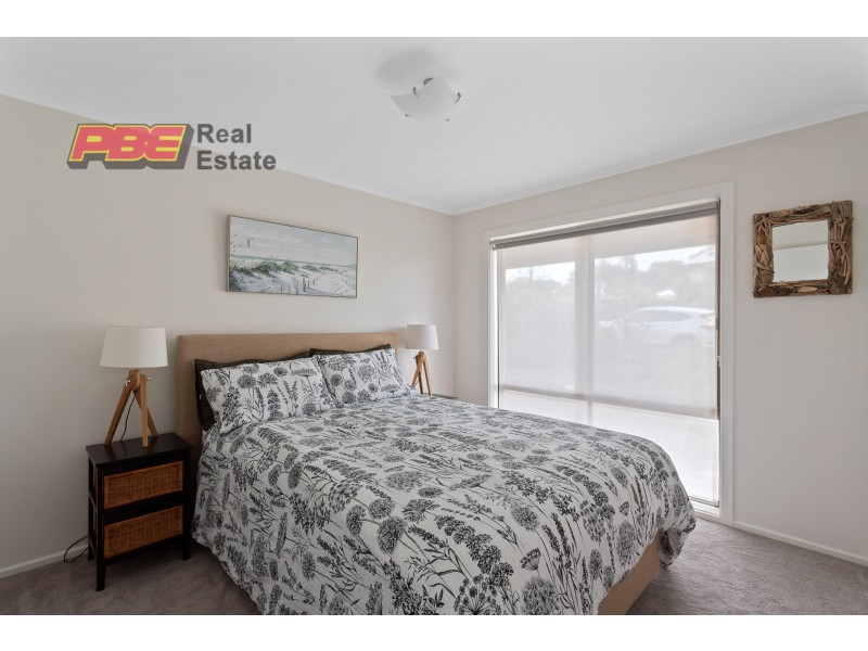 4 MOONAH STREET, Cape Paterson VIC 3995