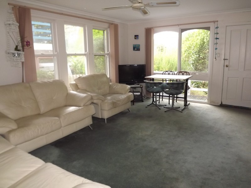 42 CORAL STREET, Cape Paterson VIC 3995