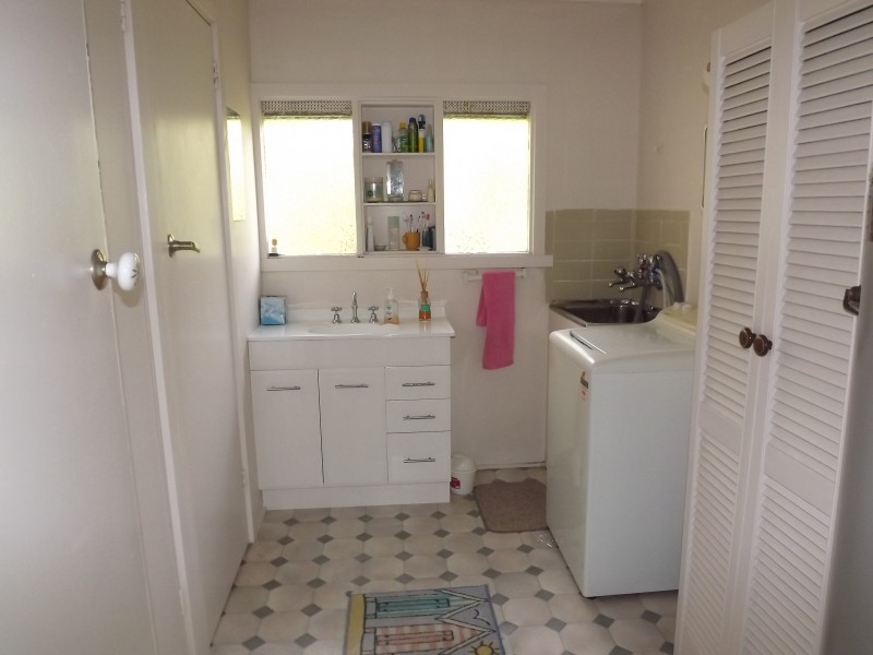 42 CORAL STREET, Cape Paterson VIC 3995