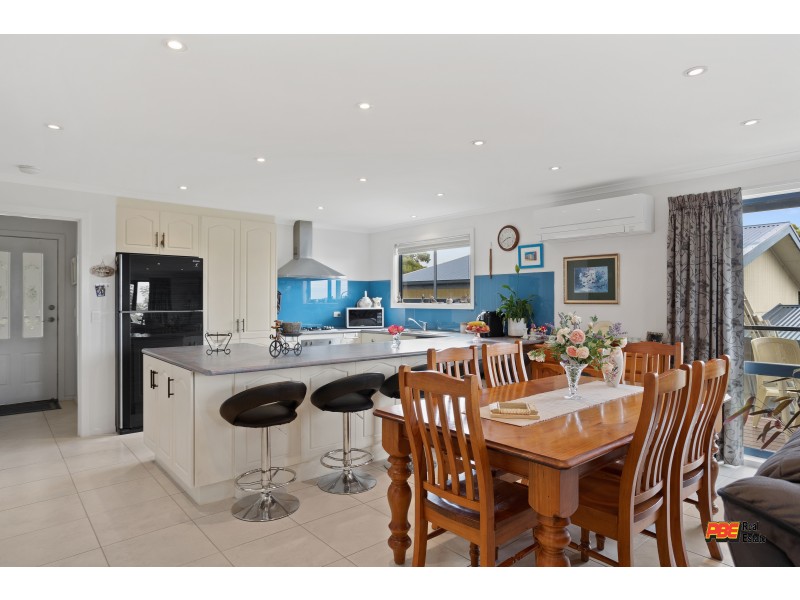 4 BONWICK COURT, Kilcunda VIC 3995