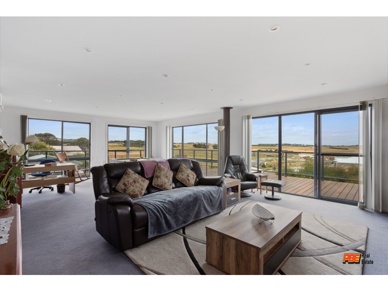4 BONWICK COURT, Kilcunda VIC 3995