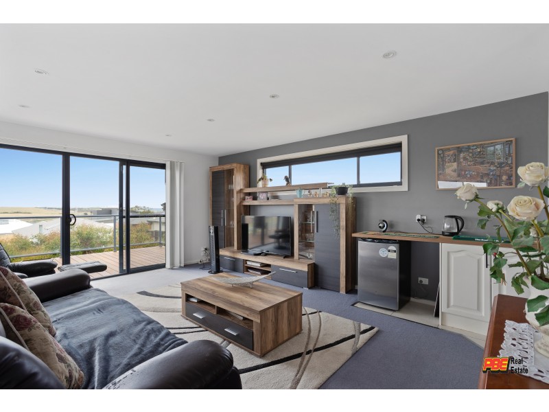 4 BONWICK COURT, Kilcunda VIC 3995
