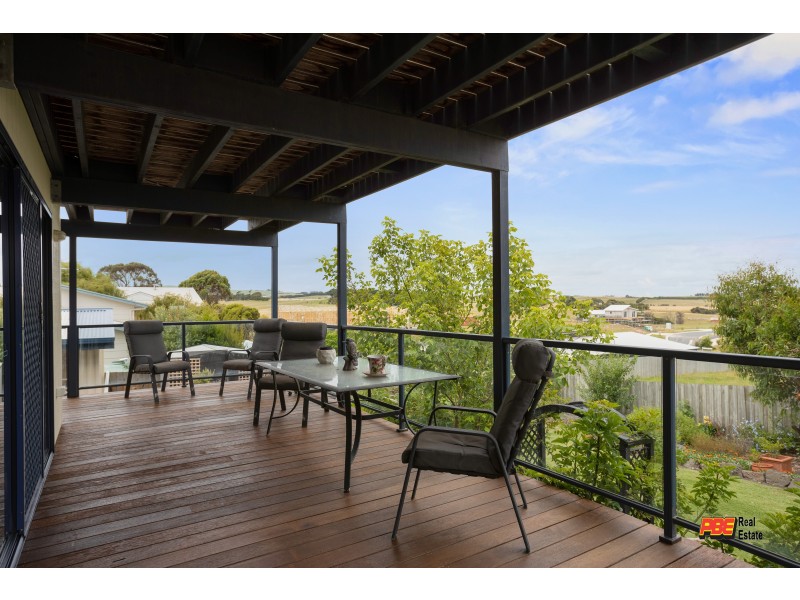 4 BONWICK COURT, Kilcunda VIC 3995