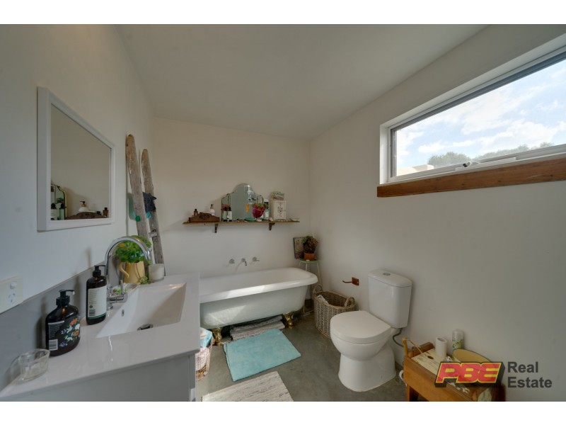 16 Church Close, Dalyston VIC 3992