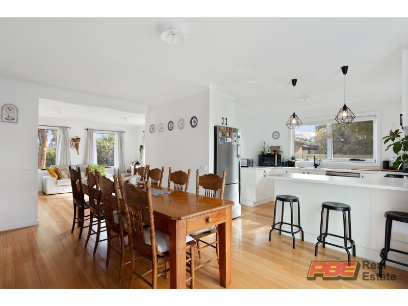 6 SWAN STREET, Cape Paterson VIC 3995