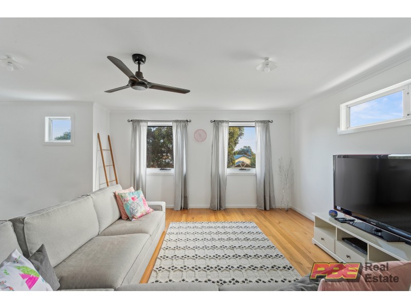 6 SWAN STREET, Cape Paterson VIC 3995