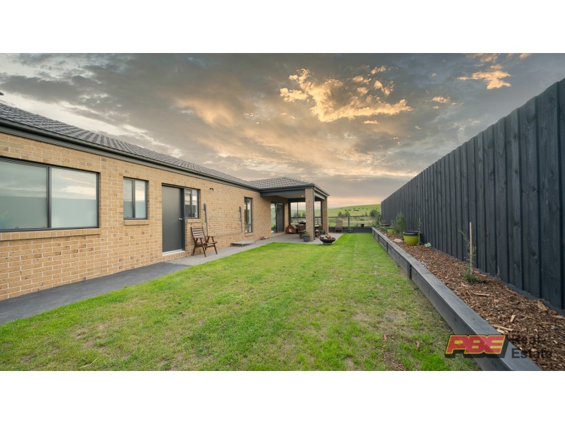 38 Racecourse Crescent, Dalyston VIC 3992