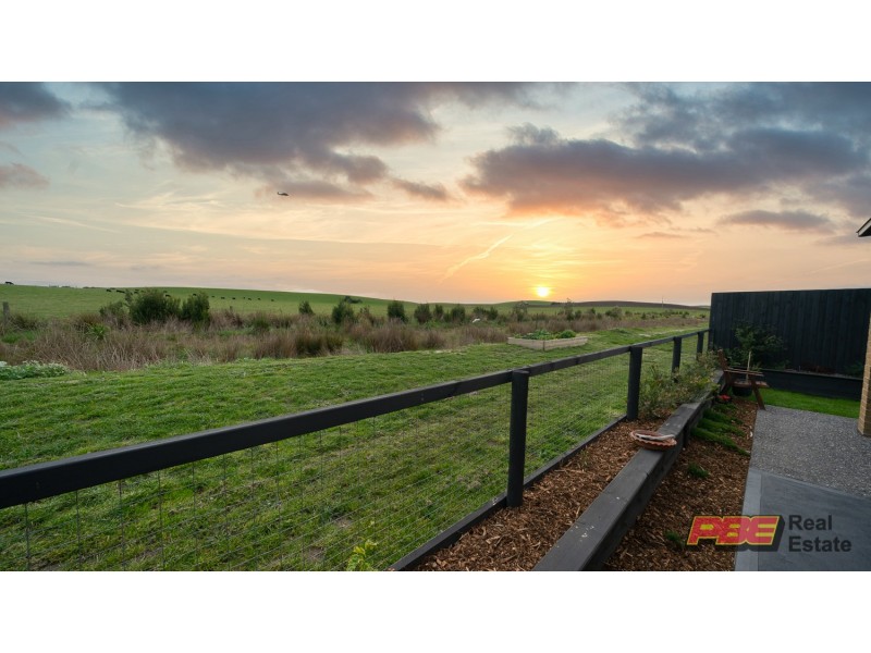 38 Racecourse Crescent, Dalyston VIC 3992