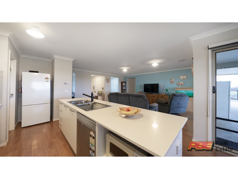 5 Lilian Court, Dalyston VIC 3992