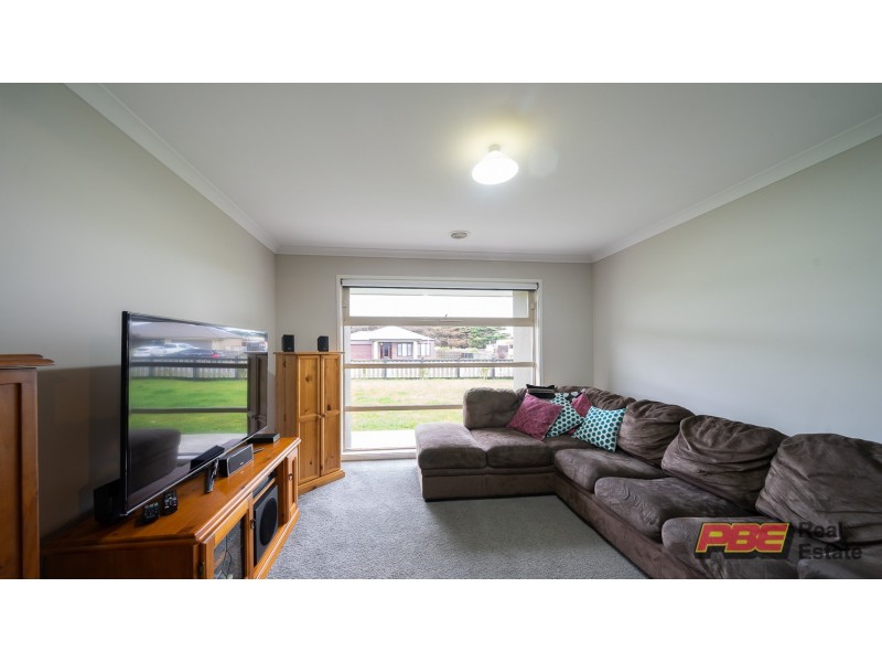 5 Lilian Court, Dalyston VIC 3992